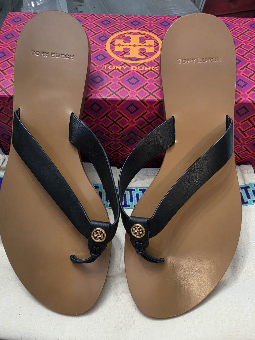 NIB Tory Burch Manon Black Leather Thong Sandals